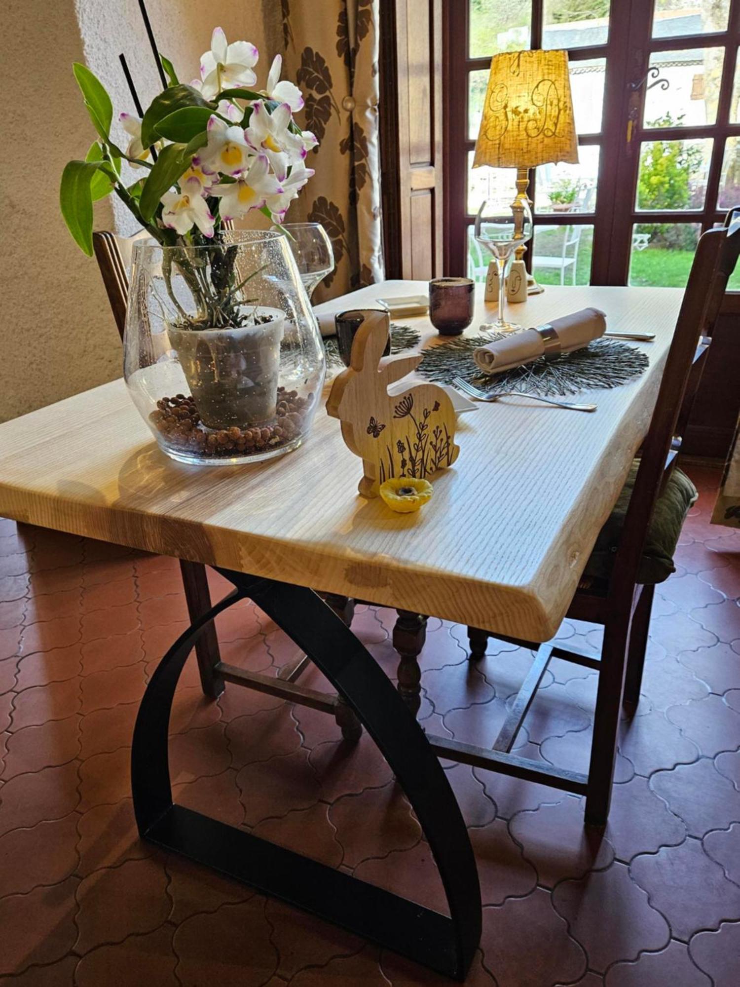 Logis Hostellerie Du Grand Duc Hotel Restaurant Gincla Esterno foto