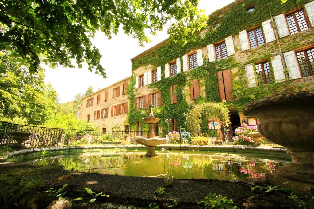 Logis Hostellerie Du Grand Duc Hotel Restaurant Gincla Esterno foto