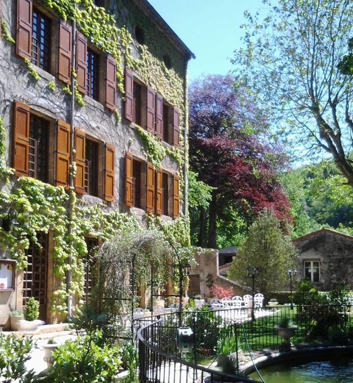 Logis Hostellerie Du Grand Duc Hotel Restaurant Gincla Esterno foto