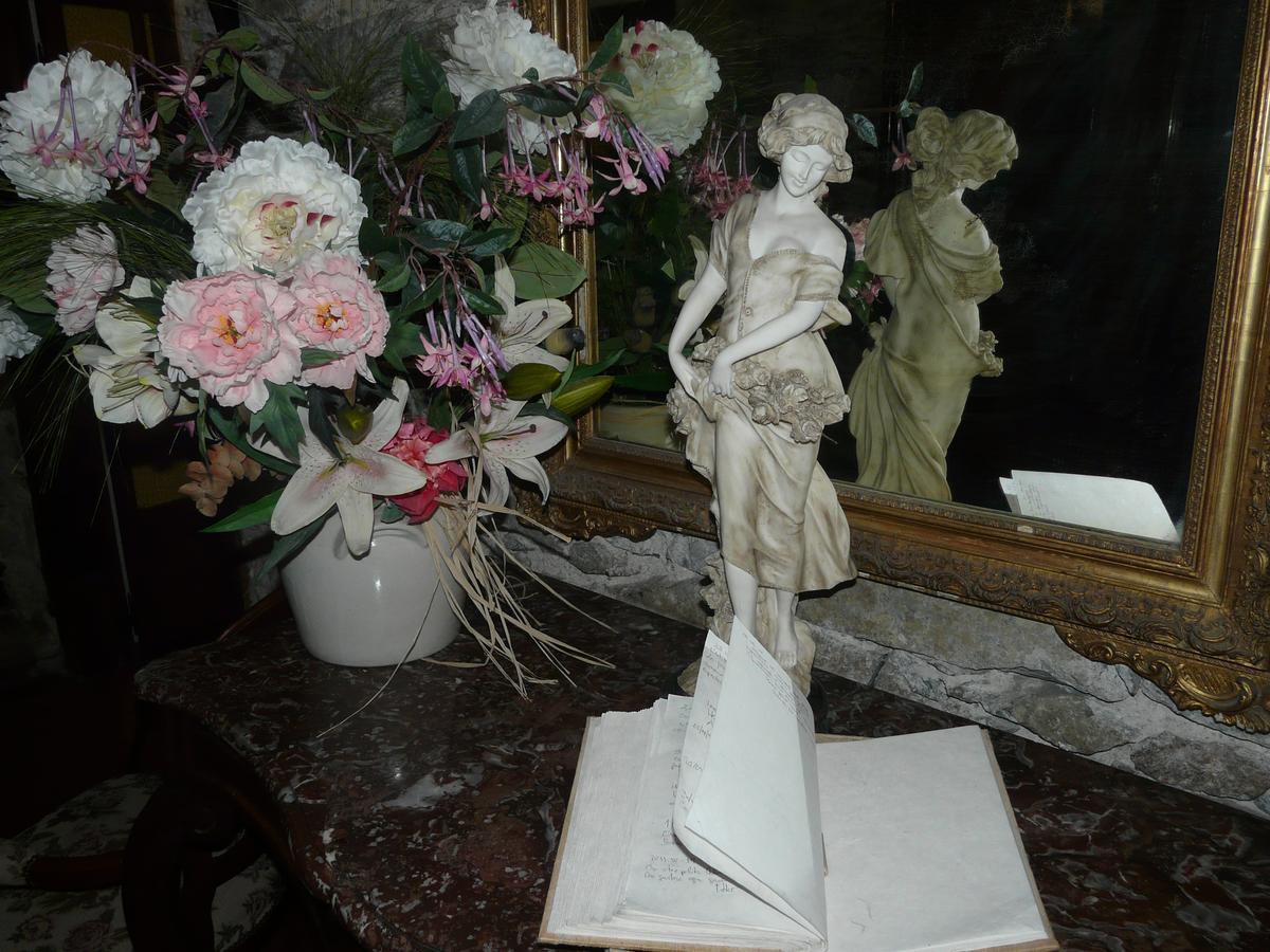 Logis Hostellerie Du Grand Duc Hotel Restaurant Gincla Esterno foto
