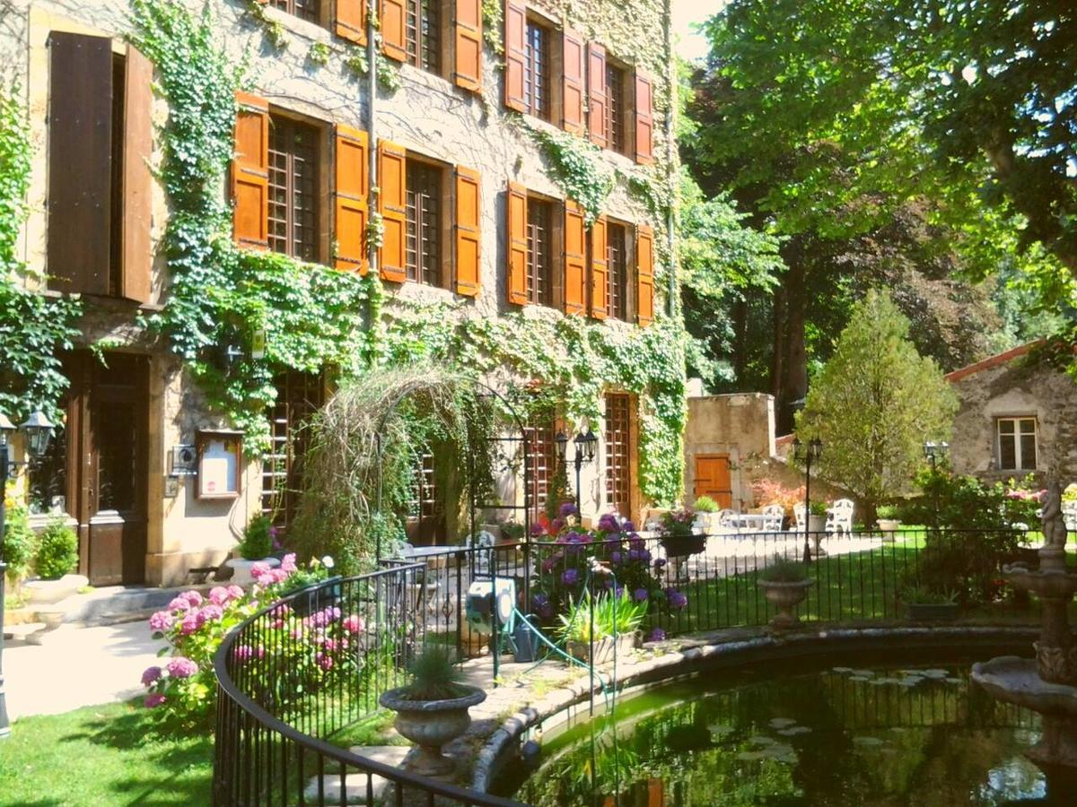 Logis Hostellerie Du Grand Duc Hotel Restaurant Gincla Esterno foto