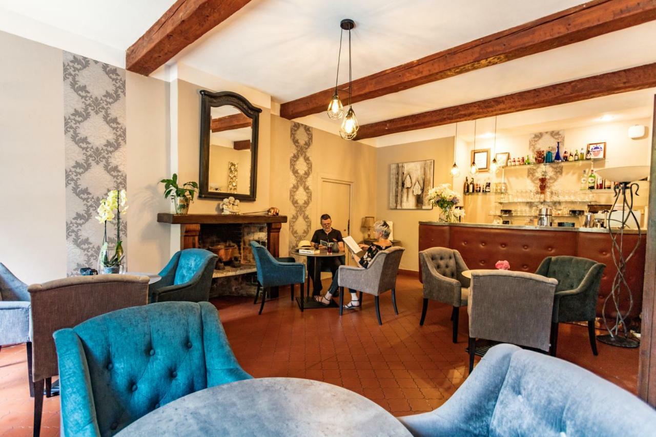 Logis Hostellerie Du Grand Duc Hotel Restaurant Gincla Esterno foto