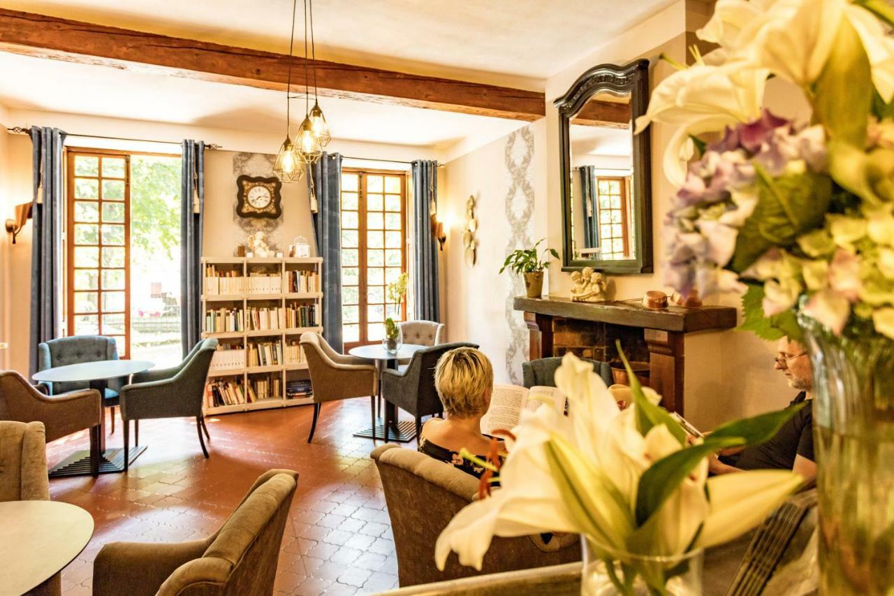 Logis Hostellerie Du Grand Duc Hotel Restaurant Gincla Esterno foto